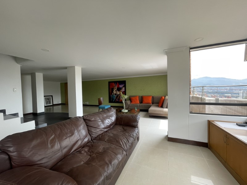 Apartamento en venta en El Poblado, Medellín 3