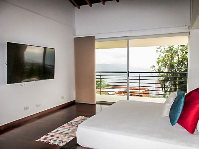 Casa de 4 alcobas en arriendo en Los Balsos, Medellín, 450 m² · foto 13 de 18