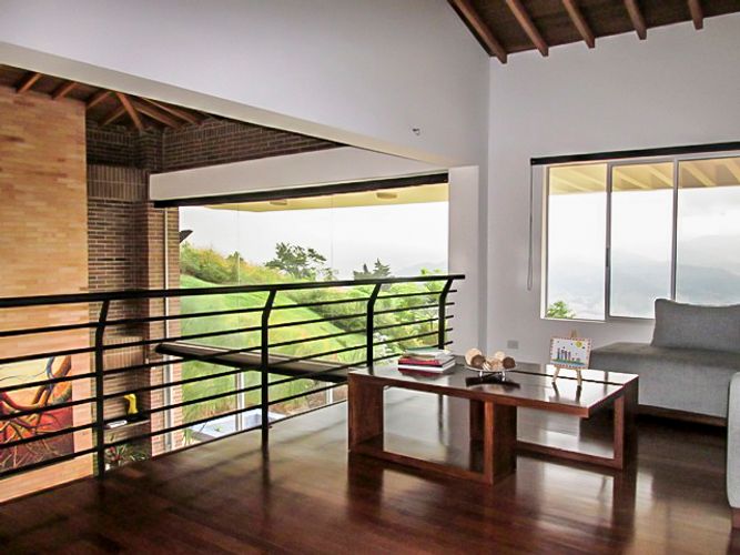 Casa de 4 alcobas en arriendo en Los Balsos, Medellín, 450 m² · foto 9 de 18