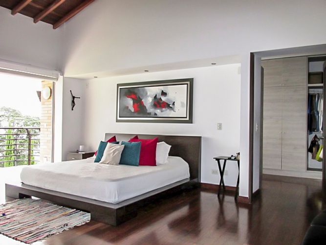Casa de 4 alcobas en arriendo en Los Balsos, Medellín, 450 m² · foto 13 de 18