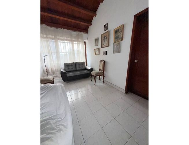 Casa de 6 alcobas en venta en Cabecera Del Llano, Bucaramanga, 540 m² · foto 2 de 18