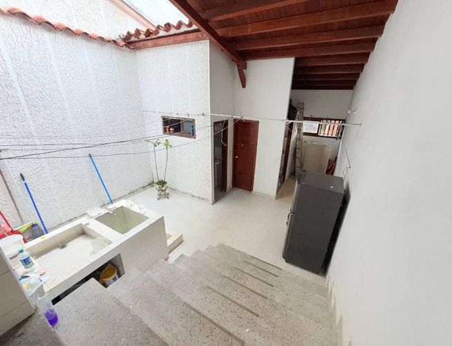 Casa de 6 alcobas en venta en Cabecera Del Llano, Bucaramanga, 540 m² · foto 3 de 18