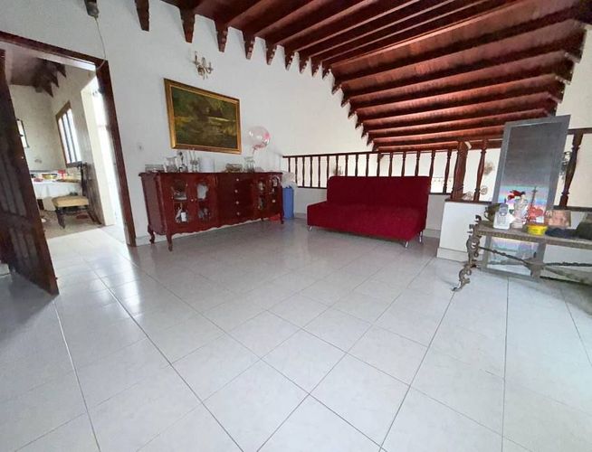 Casa de 6 alcobas en venta en Cabecera Del Llano, Bucaramanga, 540 m² · foto 4 de 18