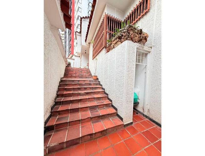 Casa de 6 alcobas en venta en Cabecera Del Llano, Bucaramanga, 540 m² · foto 16 de 18