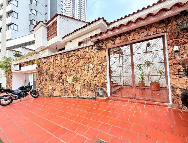 Casa de 6 alcobas en venta en Cabecera Del Llano, Bucaramanga, 540 m² · foto 18 de 18