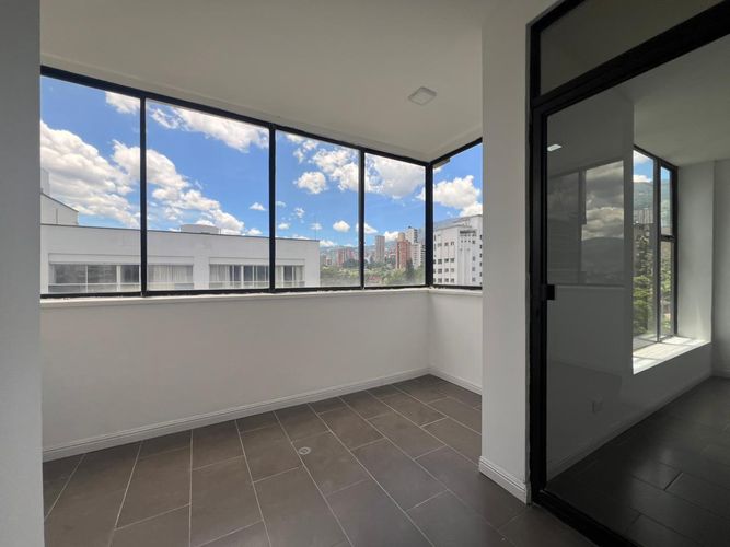 Apartamento de 4 alcobas en venta en El Poblado, Medellín, 310 m² · foto 11 de 18