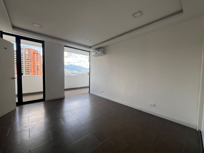Apartamento de 4 alcobas en venta en El Poblado, Medellín, 310 m² · foto 12 de 18