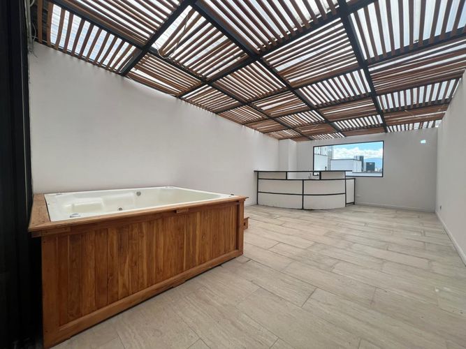 Apartamento de 4 alcobas en venta en El Poblado, Medellín, 310 m² · foto 18 de 18