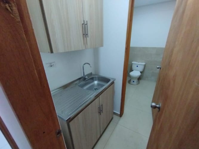 Oficina en arriendo en Llano Grande, Rionegro, 34 m² · foto 5 de 6