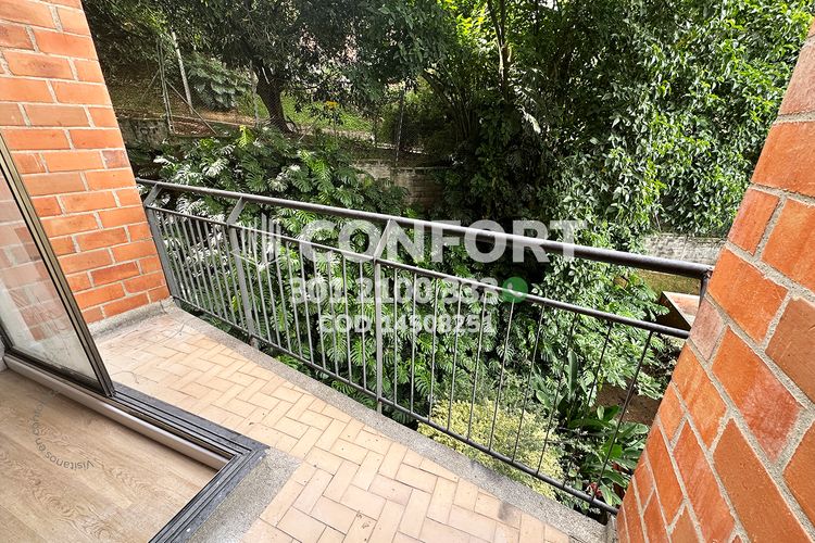 Apartamento de 3 alcobas en arriendo en Castropol, Medellín, 93 m² · foto 6 de 24