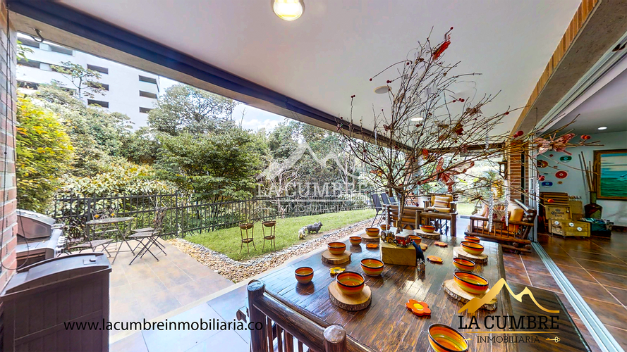 Casa de 3 alcobas en arriendo en Loma Benedictinos, Envigado, 516 m² · foto 15 de 24