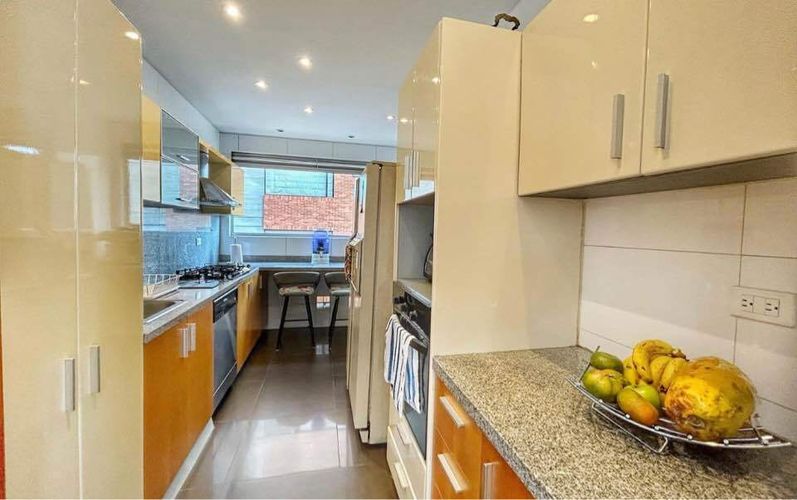 Apartamento en venta en El Refugio, Bogotá · foto 6 de 14