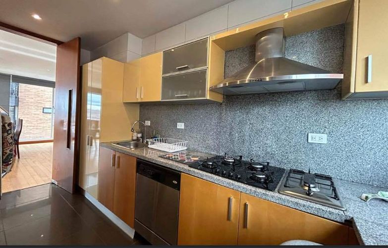 Apartamento en venta en El Refugio, Bogotá · foto 8 de 14