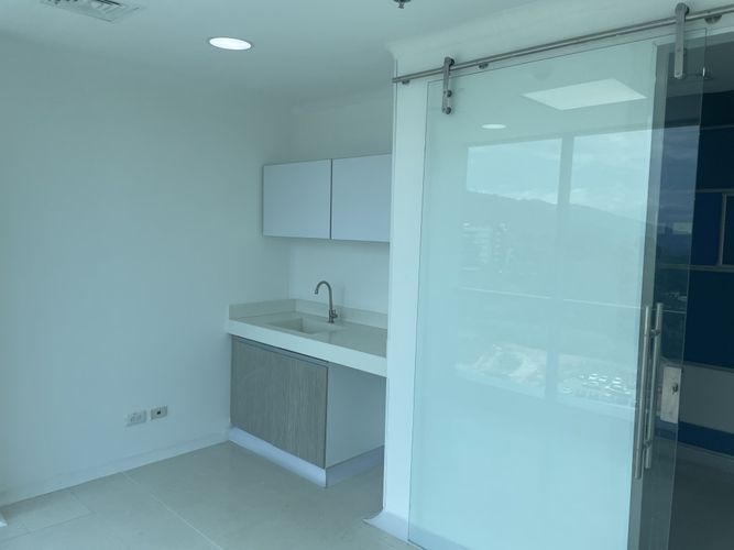 Consultorio en venta en Menzuly, Piedecuesta, 38 m² · foto 11 de 15