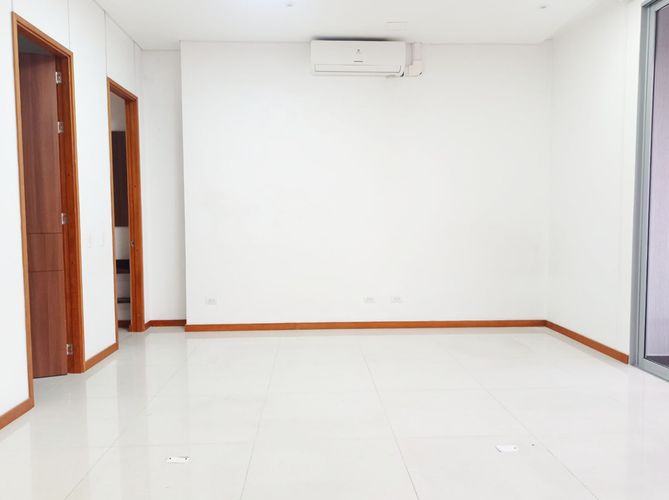 Apartamento de 2 alcobas en arriendo en El Poblado, Medellín, 147 m² · foto 5 de 18
