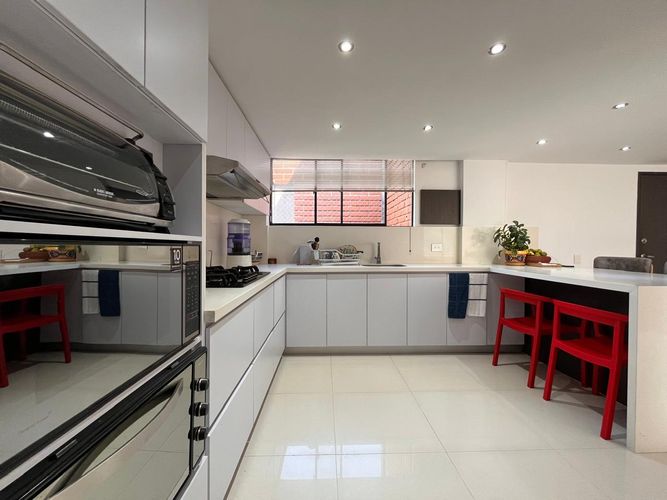 Apartamento de 2 alcobas en arriendo en El Poblado, Medellín, 78 m² · foto 8 de 17