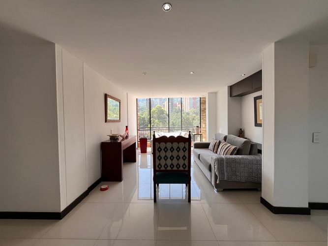Apartamento de 2 alcobas en arriendo en El Poblado, Medellín, 78 m² · foto 6 de 17