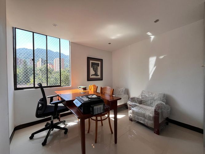Apartamento de 2 alcobas en arriendo en El Poblado, Medellín, 78 m² · foto 2 de 17