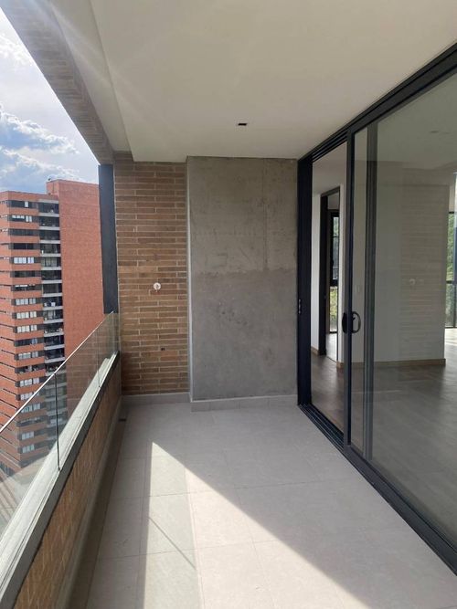 Apartamento de 2 alcobas en arriendo en San Lucas, Medellín, 143 m² · foto 10 de 21