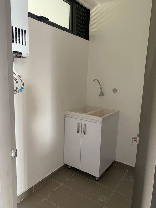 Apartamento de 2 alcobas en arriendo en San Lucas, Medellín, 143 m² · foto 19 de 21