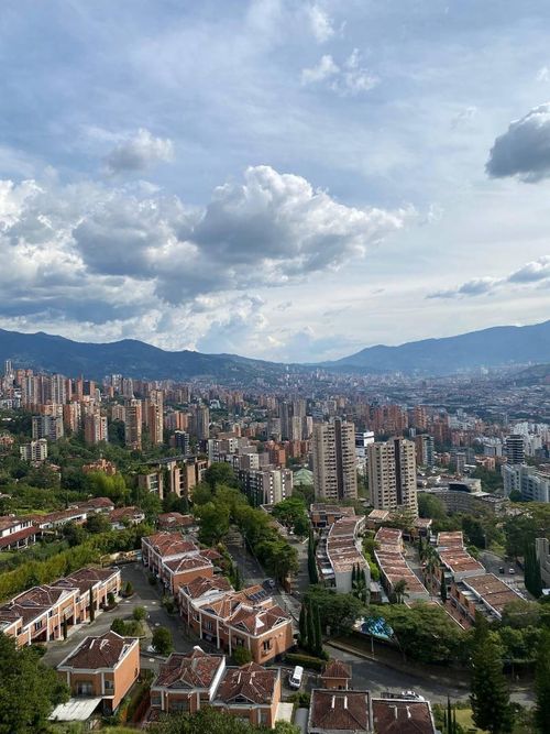 Apartamento de 2 alcobas en arriendo en San Lucas, Medellín, 143 m² · foto 20 de 21