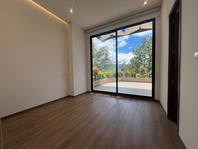 Apartamento de 2 alcobas en arriendo en El Poblado, Medellín, 105 m² · foto 8 de 15