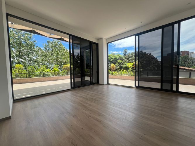 Apartamento de 2 alcobas en arriendo en El Poblado, Medellín, 105 m² · foto 3 de 15