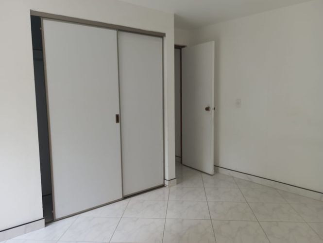 Apartamento de 3 alcobas en arriendo en El Poblado, Medellín, 98 m² · foto 8 de 11