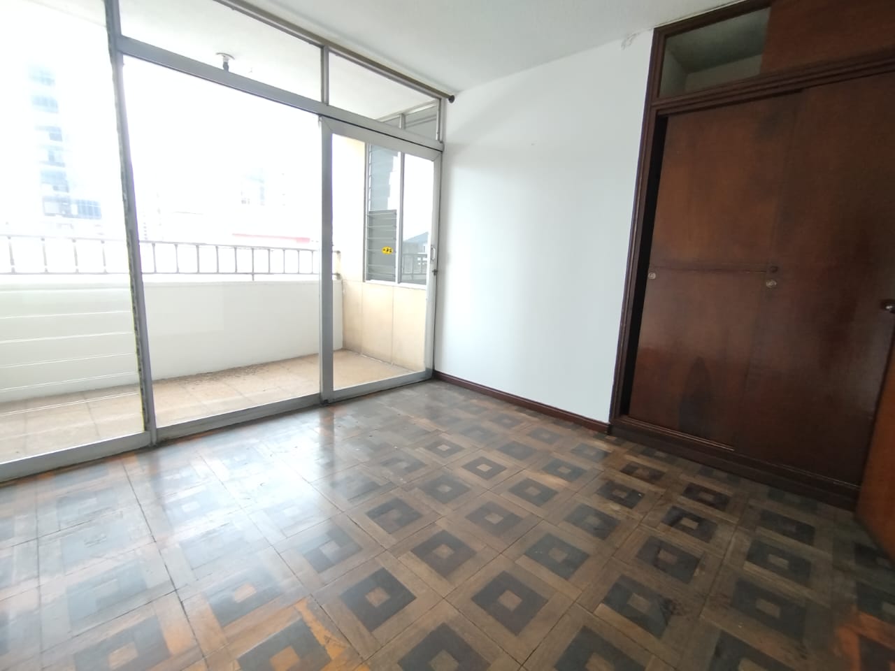Apartamento en venta en La Candelaria, Medellín · foto 9 de 24