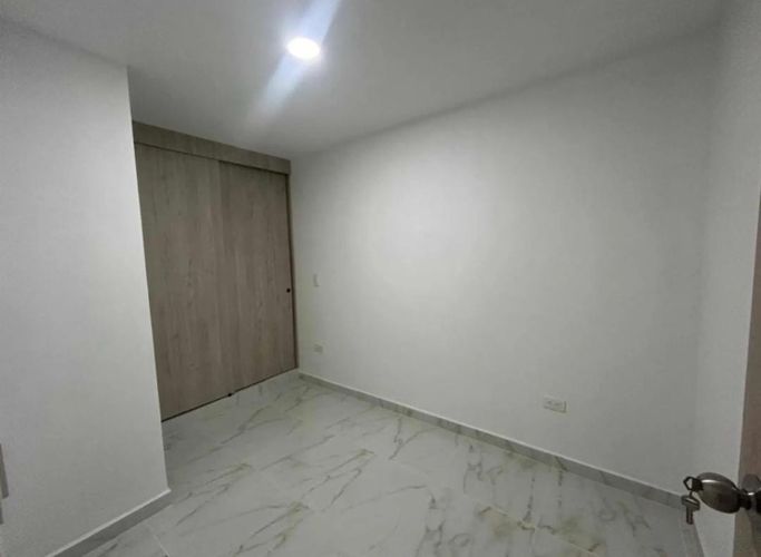 Apartamento de 3 alcobas en venta en San Juan Bautista, Itagüí, 67 m² · foto 14 de 24