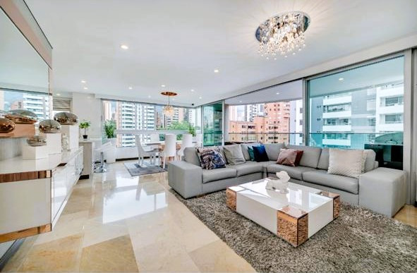 Apartamento en arriendo en El Poblado, Medellín · foto 2 de 16