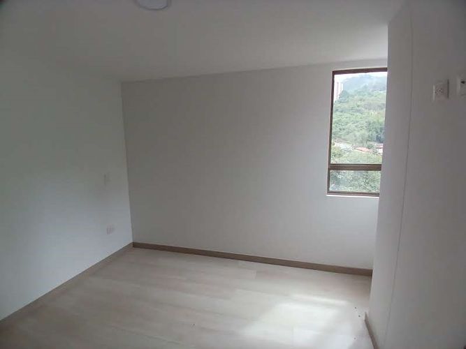 Apartamento de 3 alcobas en arriendo en El Carmelo Ii, Sabaneta, 70 m² · foto 9 de 21