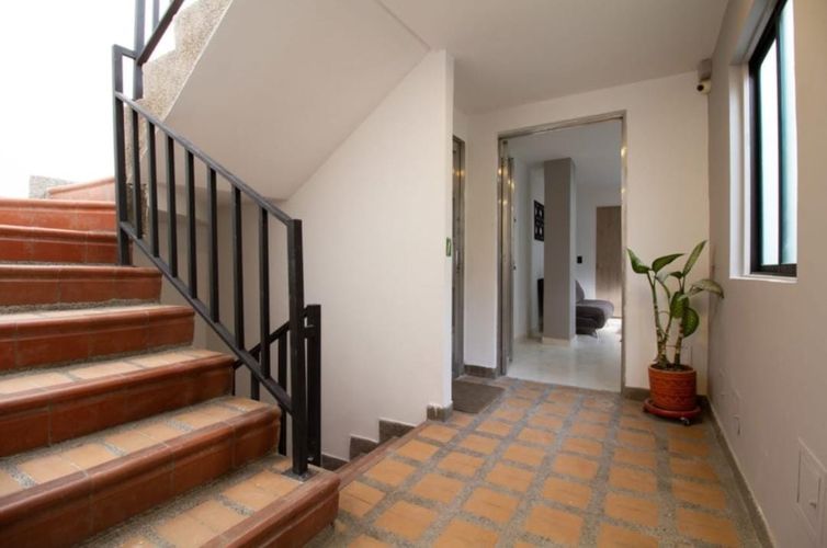 Edificio en venta en Laureles, Medellín, 50 m² · foto 9 de 9