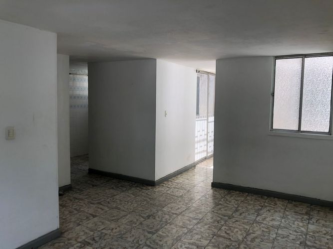 Apartamento de 3 alcobas en venta en La Selva, Cali, 79 m² · foto 2 de 13