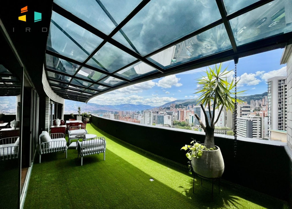 Apartamento en arriendo en Los Balsos No.2, Medellín · foto 2 de 24