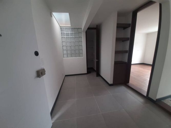 Apartamento de 3 alcobas en venta en Bellavista Occidental, Bogotá, 106 m² · foto 4 de 24