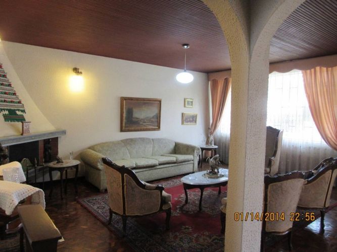 Casa de 5 alcobas en venta en Niza Norte, Bogotá, 389 m² · foto 2 de 24
