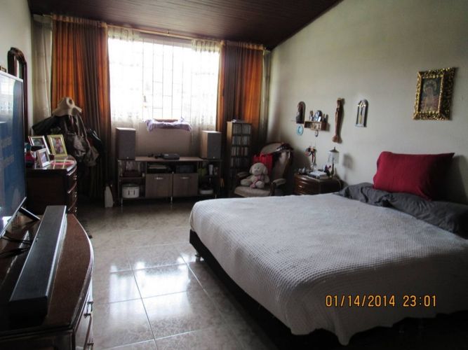 Casa de 5 alcobas en venta en Niza Norte, Bogotá, 389 m² · foto 19 de 24