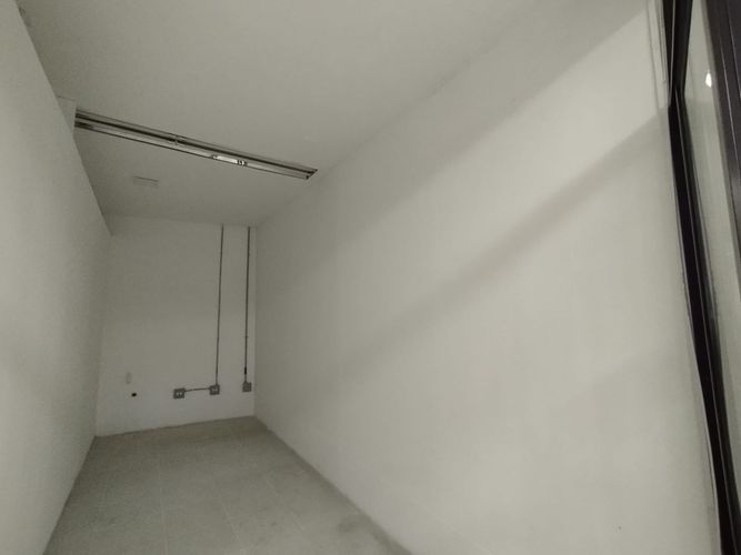 Local en arriendo en Simon Bolivar Sb (Centro), Copacabana, 15 m² · foto 3 de 9