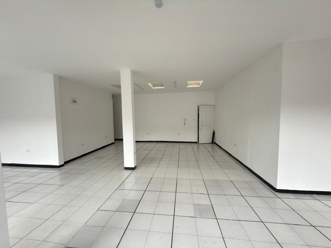 Local en arriendo en El Centro, Manizales, 95 m² · foto 2 de 5