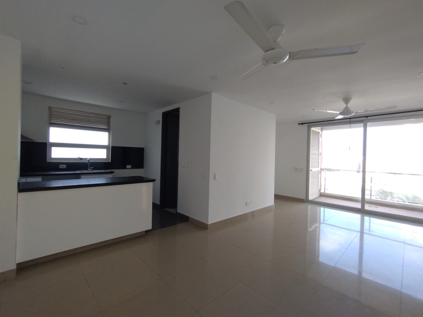Apartamento en arriendo en El Castillo, Barranquilla · foto 2 de 20