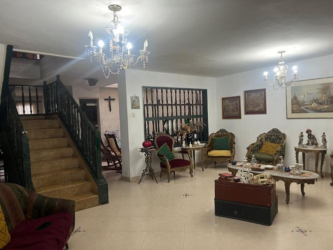 Casa de 6 alcobas en venta en Belén, Medellín, 350 m² · foto 2 de 19
