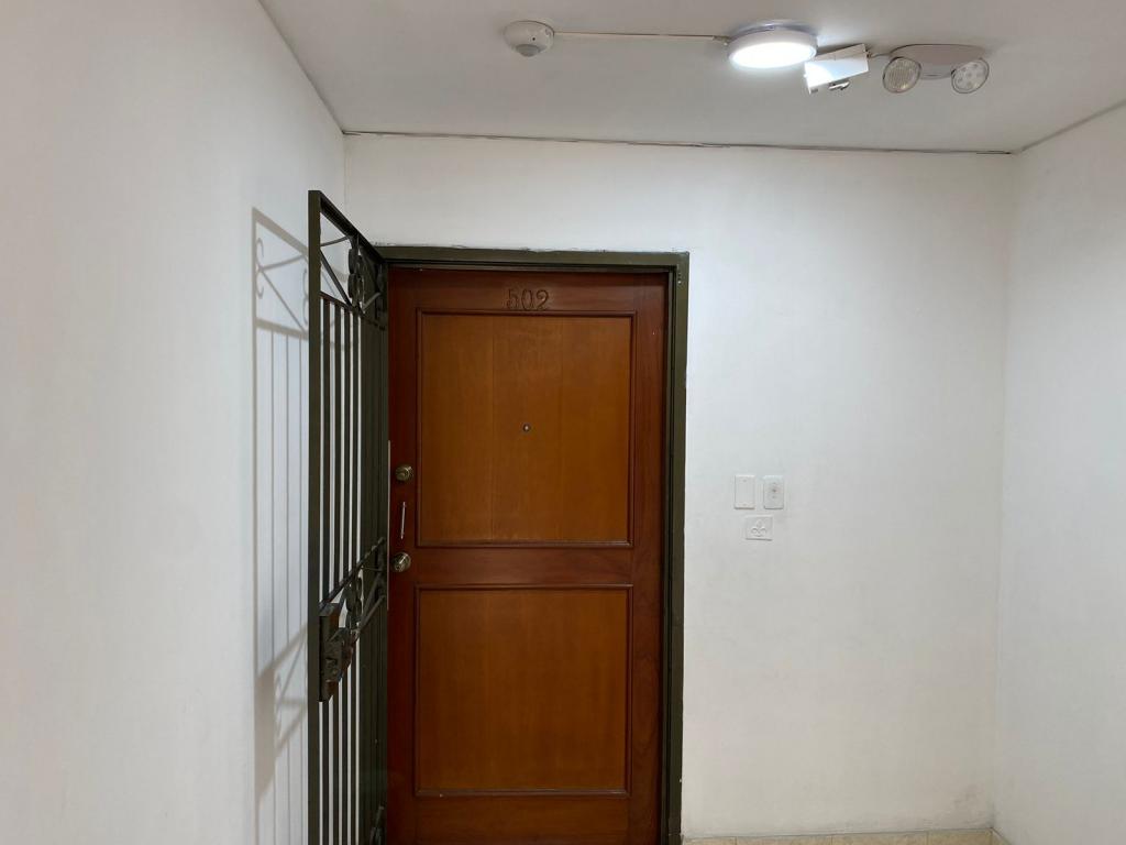 Apartamento en venta en Versalles, Cali · foto 2 de 16