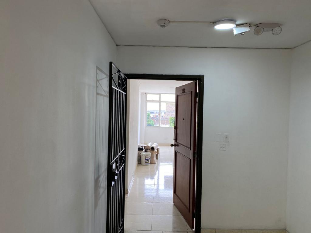 Apartamento en venta en Versalles, Cali · foto 3 de 16