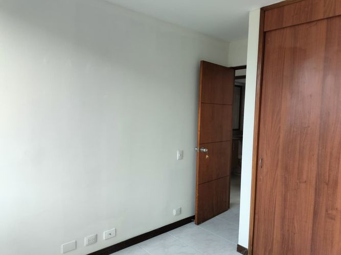 Apartamento de 3 alcobas en arriendo en El Poblado, Medellín, 100 m² · foto 13 de 18