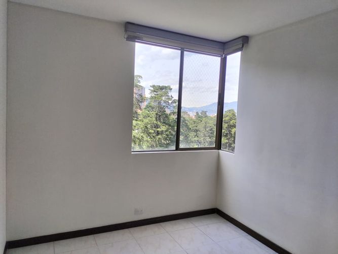 Apartamento de 3 alcobas en arriendo en El Poblado, Medellín, 100 m² · foto 12 de 18