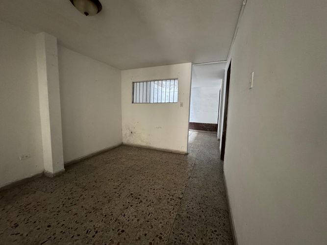 Casa de 4 alcobas en venta en Asturias, Itagüí, 101 m² · foto 6 de 15