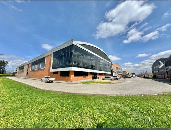Bodega en venta en Alcala, Mosquera, 3180 m² · foto 2 de 20