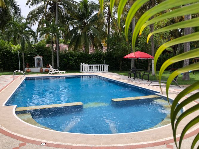 Casa de 6 alcobas en venta en Ricaurte, 1868 m² · foto 3 de 24