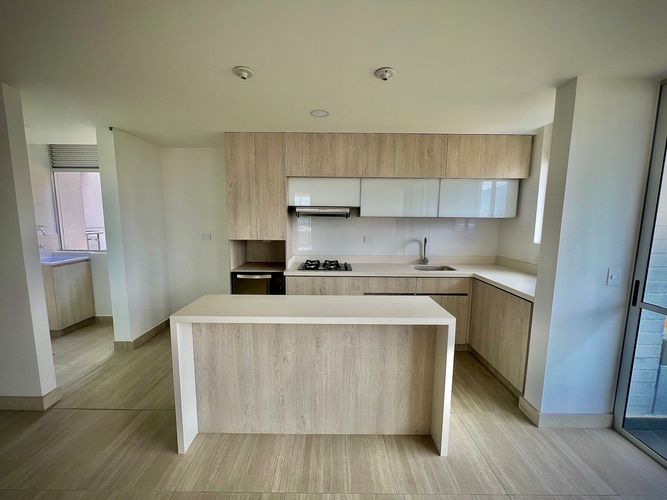 Apartamento de 2 alcobas en venta en La Doctora, Sabaneta, 79 m² · foto 2 de 19
